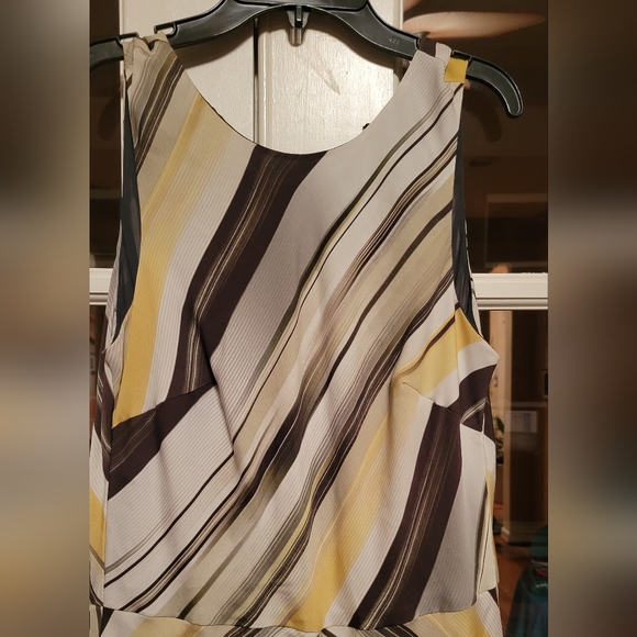 Dress - Picture 2 of 6